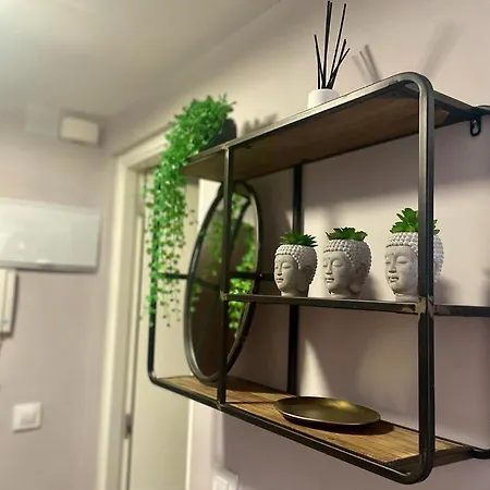 Estudio Agradable Y Moderno En El Centro De *